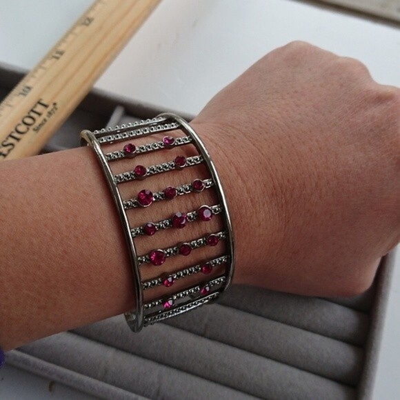 PAPARAZZI "YOU CAN THANK ME LADDER" PINK BRACELET - Picture 3 of 5